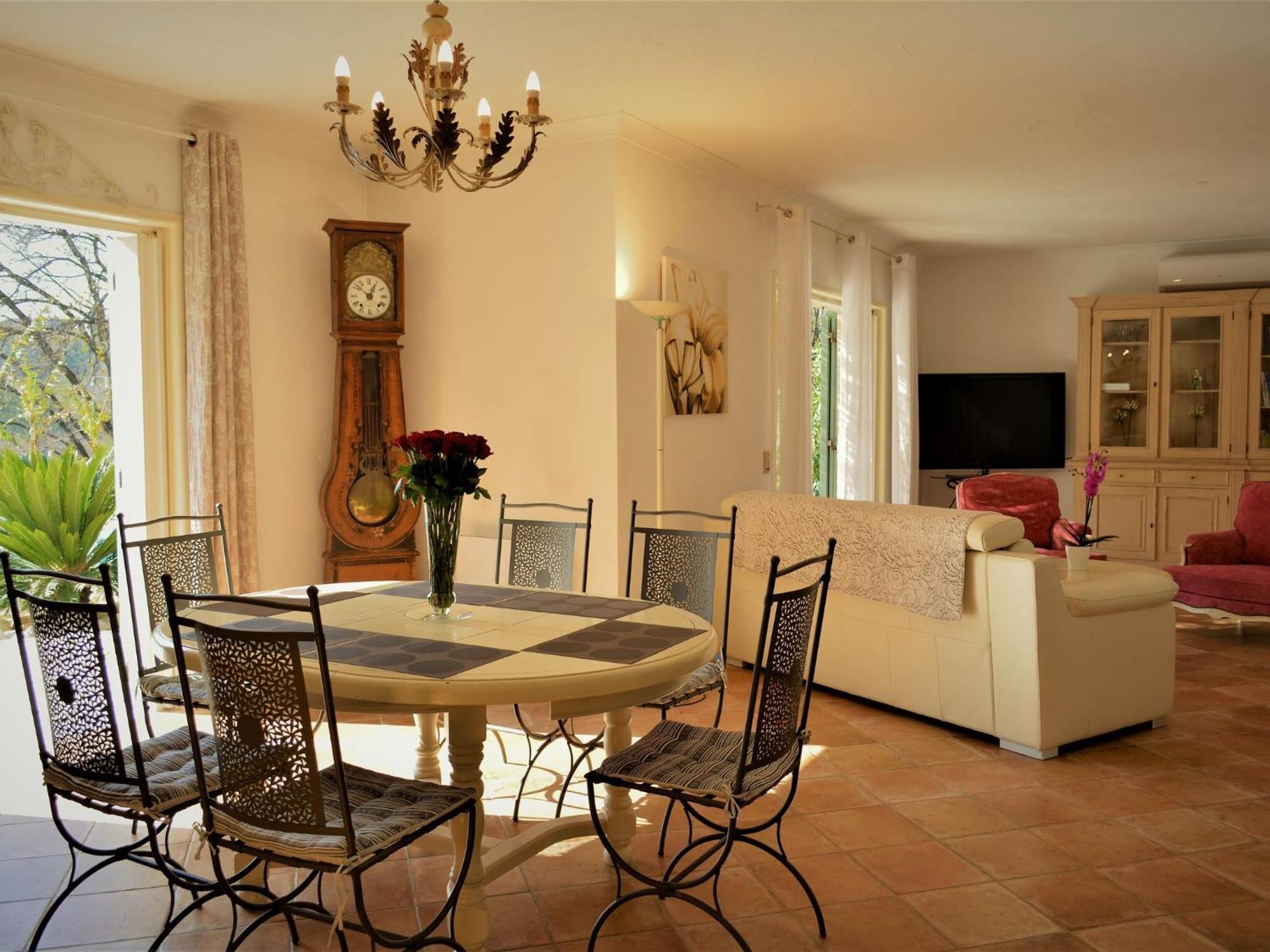 Peaceful Villa In Saint Paul De Vence With Pool ภายนอก รูปภาพ