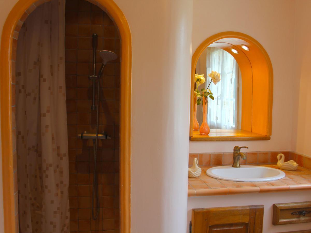 Peaceful Villa In Saint Paul De Vence With Pool ภายนอก รูปภาพ