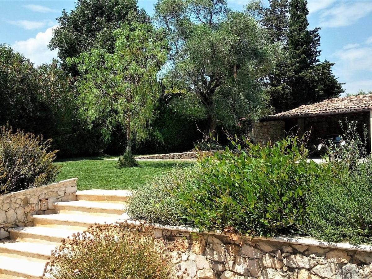 Peaceful Villa In Saint Paul De Vence With Pool ภายนอก รูปภาพ
